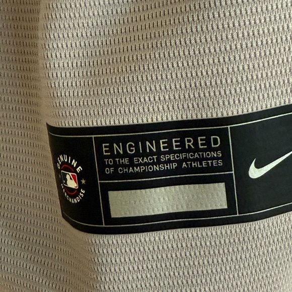 Authentic Nike Men's Gray New York Yankees Button-Up baseball Jersey - Picture 3 of 6